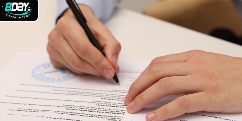 Giấy phép hoạt động 8day thể hiện hoạt động hợp pháp